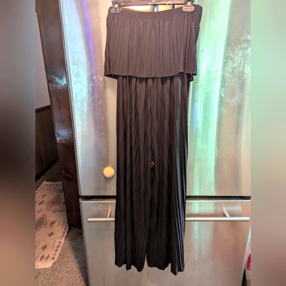 NWT Cosmic Beauty Blk Strapless Stretch crinkled Knit Wide Leg Jumpsuit M 10/12